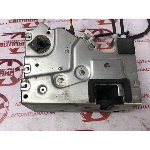 Замок двери сдвижной правой электрический Ford Connect 2002-2013 8T16V264A32EB